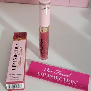 Too faced Lip Injection Liquid lipstick in Big Lip Energy
